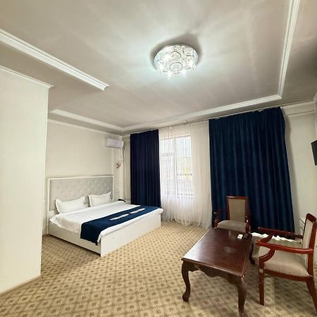 Sultan Jalal-Abad Hotel Buitenkant foto